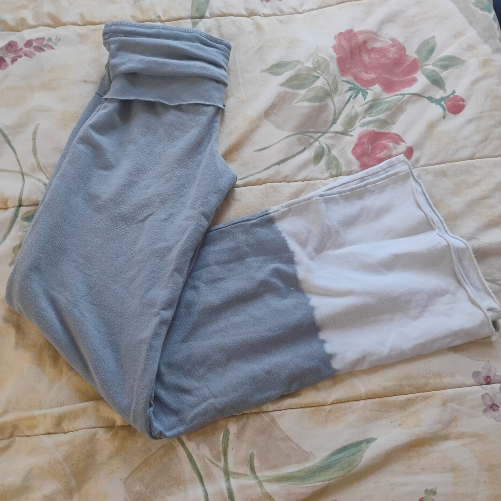 Source Unknown Blue and White Ombre Leggings